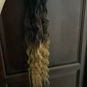 100% Humam hair. 24 inches. 1 Bundle.